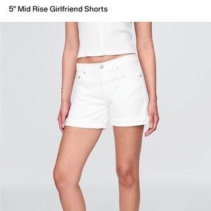 GAP Women's White Denim Short 5in Girlfriend Mid Rise